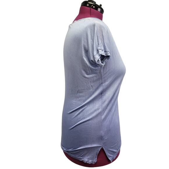 Oh Concept Collection Womens L/XL Short Sleeve V Neck Ombre Tee Shirt - Picture 3 of 7